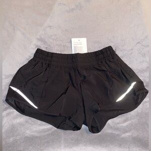 Lululemon Hotty Hot shorts 2.5” low rise
